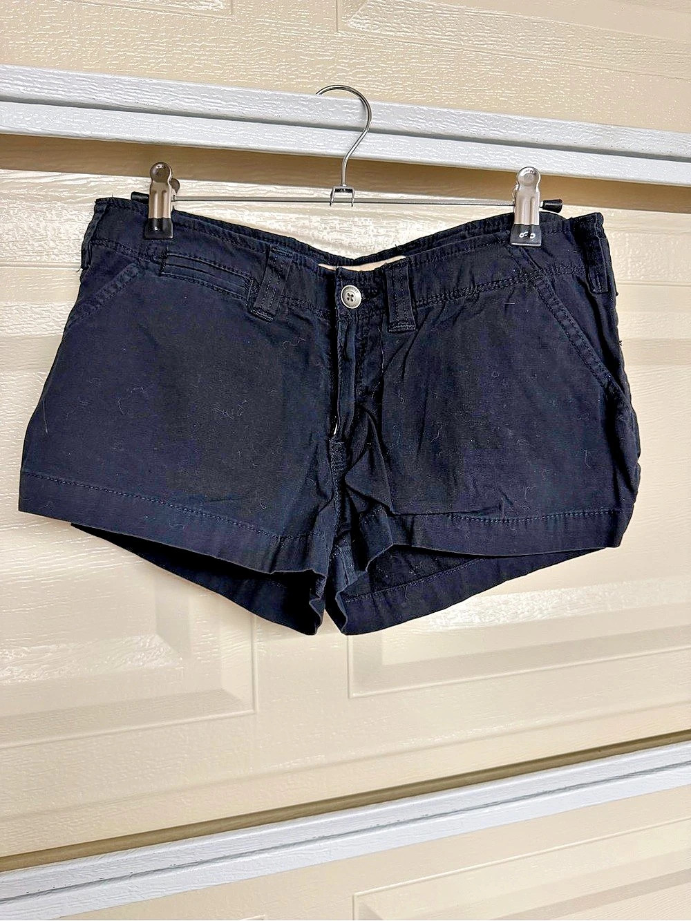Hollister Chino Short Low Rise Cargo Shorts Black Waist 26